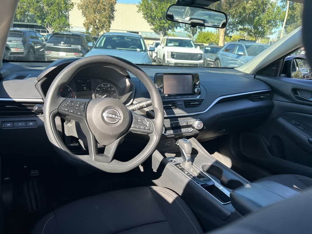 Thumbnail: 2023 Nissan Altima - 7