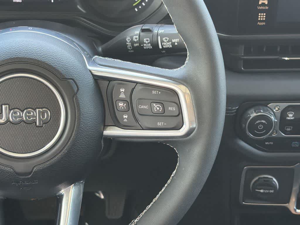 Thumbnail: 2025 Jeep Wrangler - 14