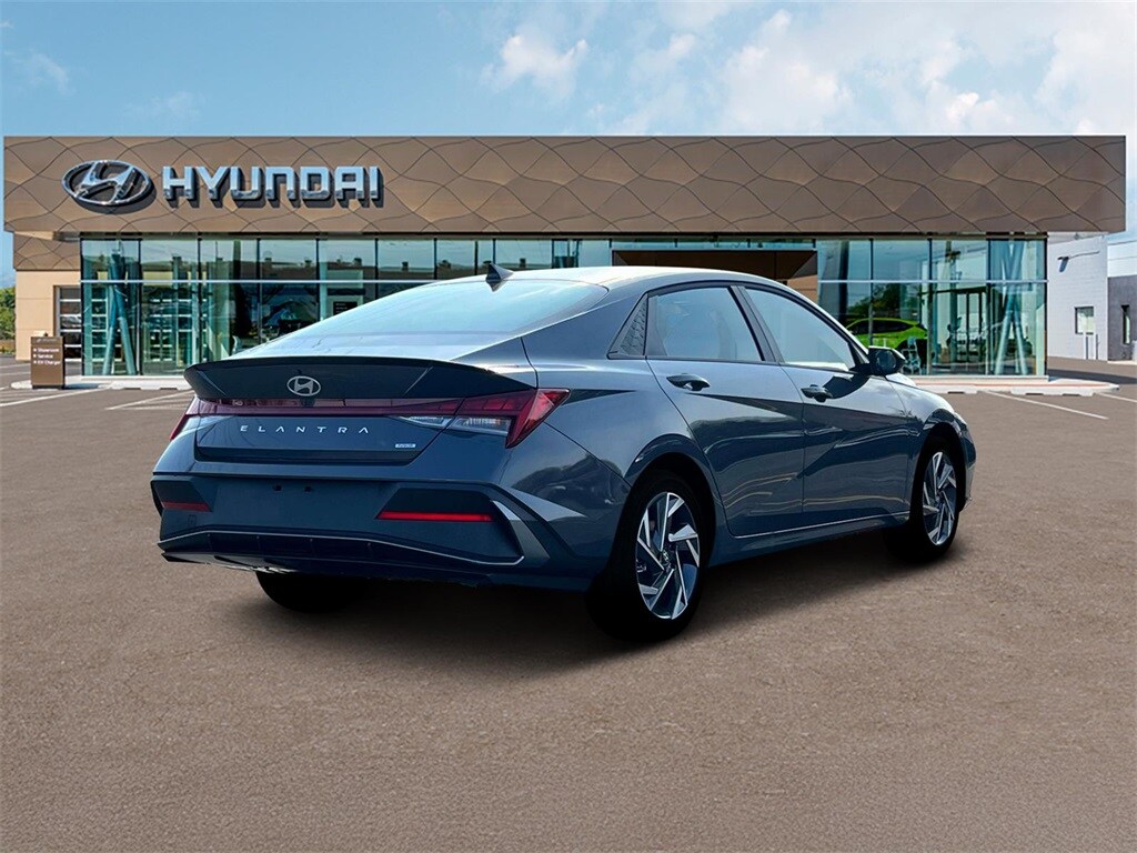 Thumbnail: 2025 Hyundai Elantra - 7
