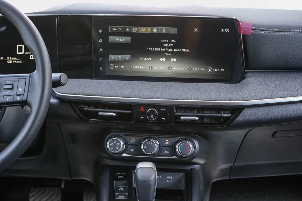 Thumbnail: 2025 Nissan Kicks - 9