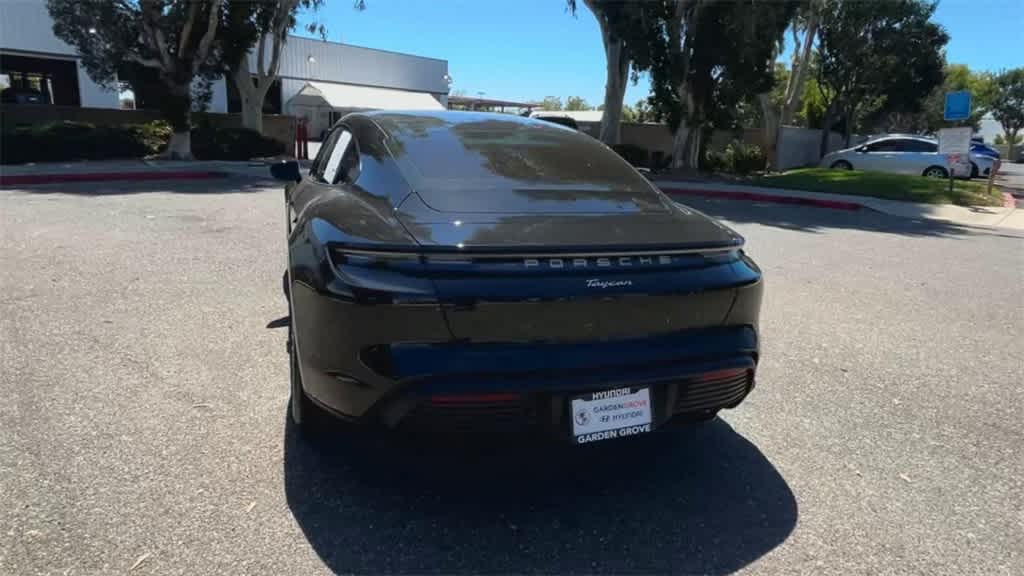 Thumbnail: 2021 Porsche Taycan - 7