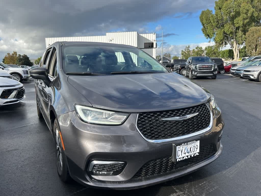 Used 2023 Chrysler Pacifica Hybrid Touring L Van