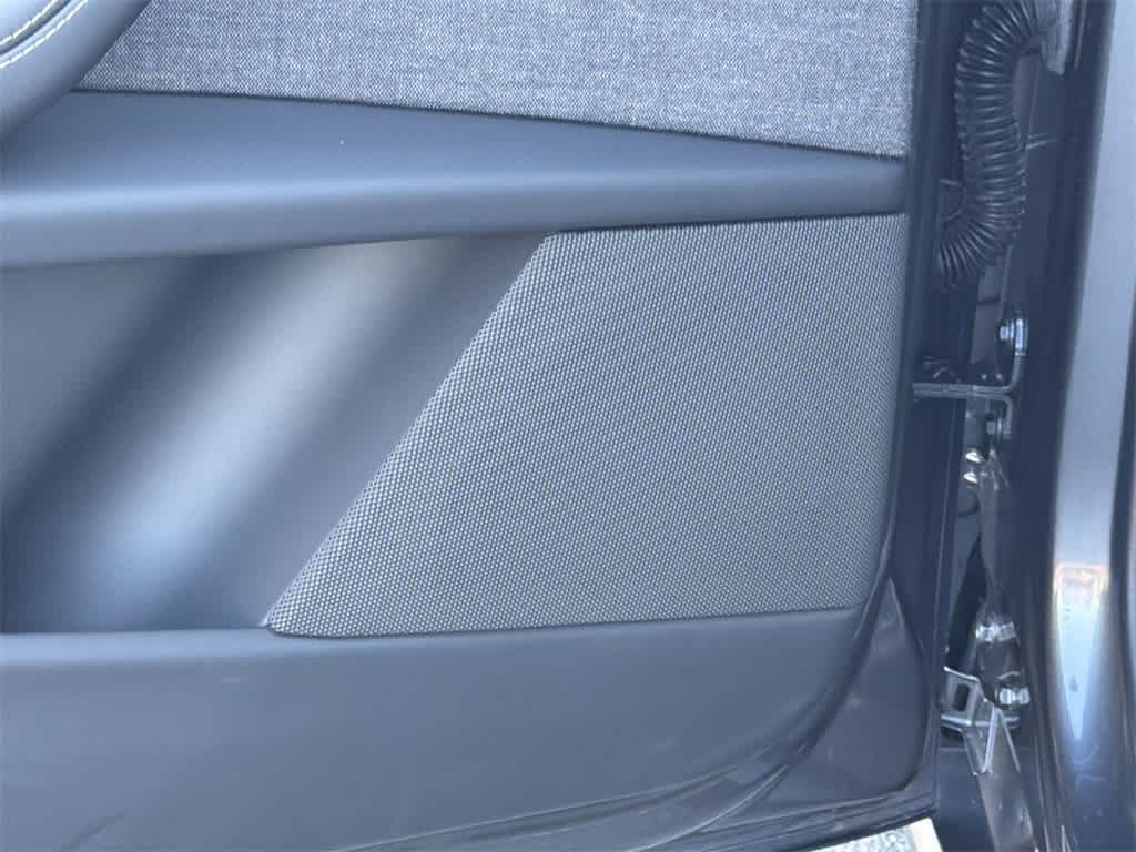 Thumbnail: 2022 Tesla Model X - 24