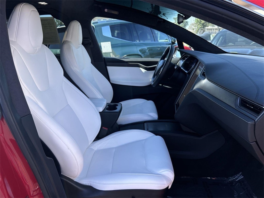 Thumbnail: 2021 Tesla Model X - 48