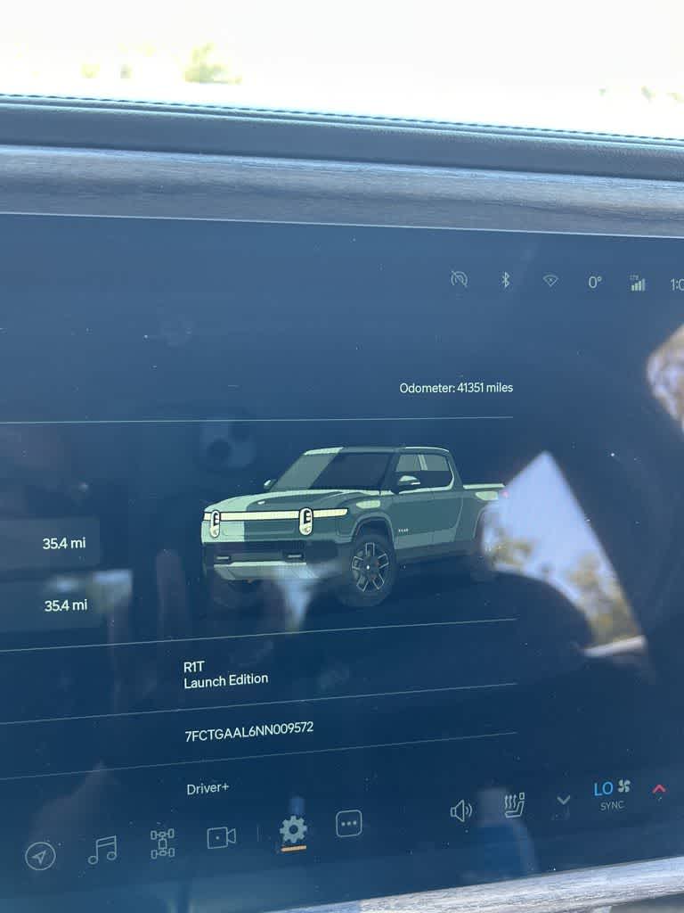 Thumbnail: 2022 Rivian R1T - 11