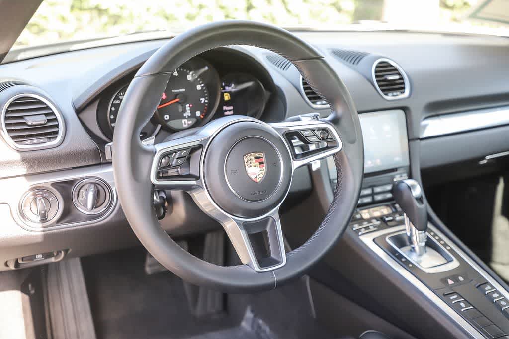 Thumbnail: 2021 Porsche 718 Cayman - 17