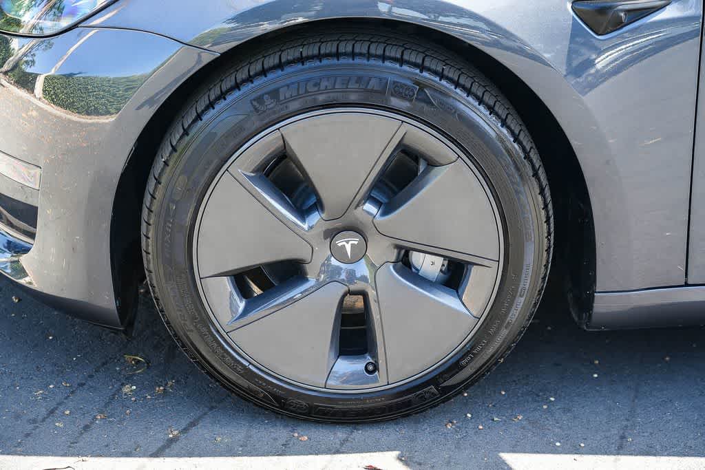 Thumbnail: 2023 Tesla Model 3 - 9