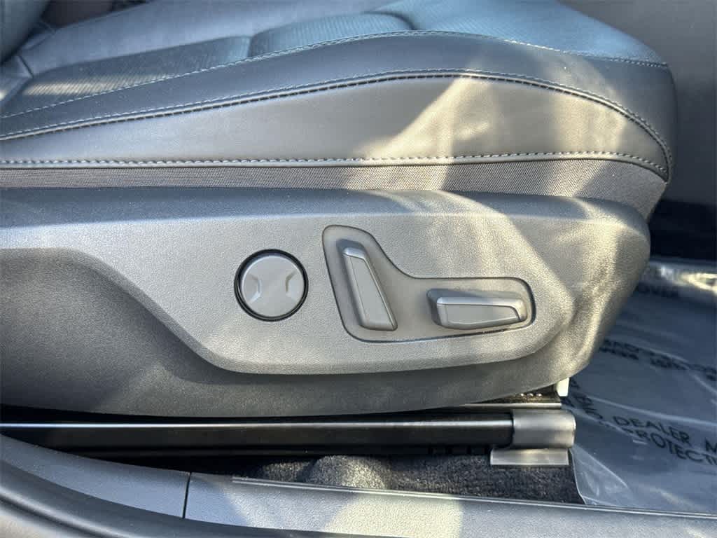 Thumbnail: 2023 Kia Niro - 42