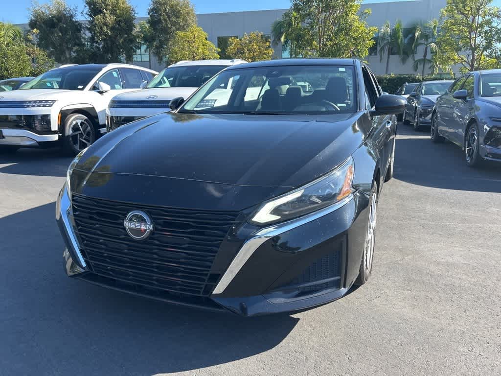 Thumbnail: 2023 Nissan Altima - 5