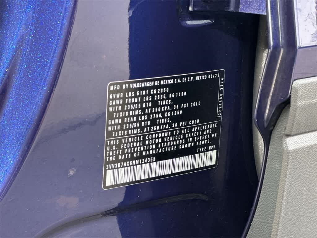 Thumbnail: 2022 Volkswagen Tiguan - 10