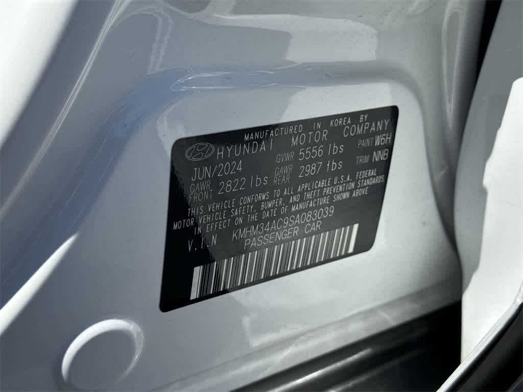 Thumbnail: 2025 Hyundai Ioniq 6 - 18