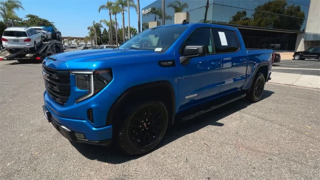 Thumbnail: 2023 GMC Sierra 1500 - 4