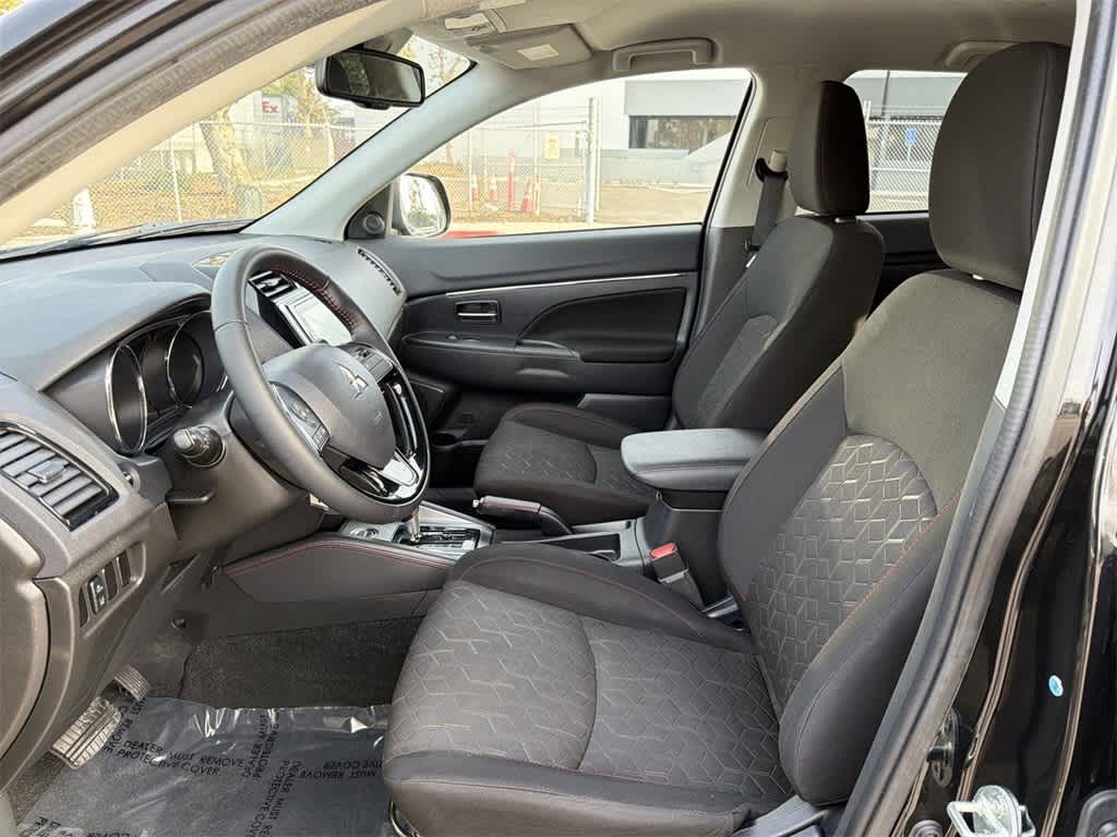 Thumbnail: 2024 Mitsubishi Outlander Sport - 25