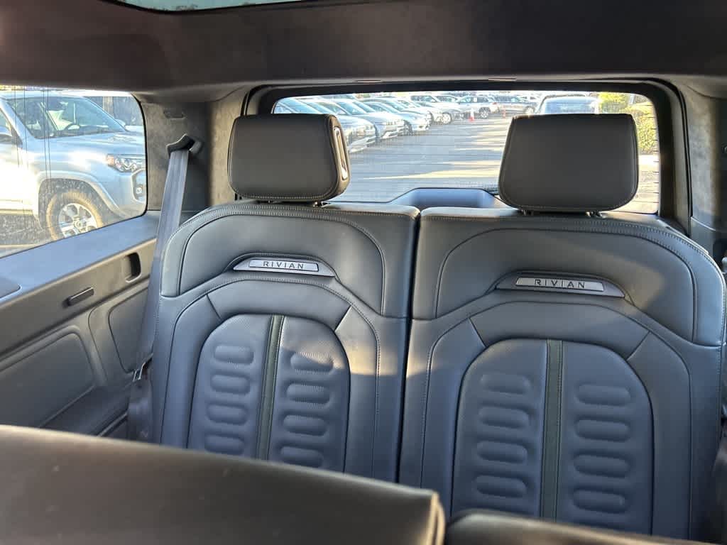 Thumbnail: 2023 Rivian R1S - 7