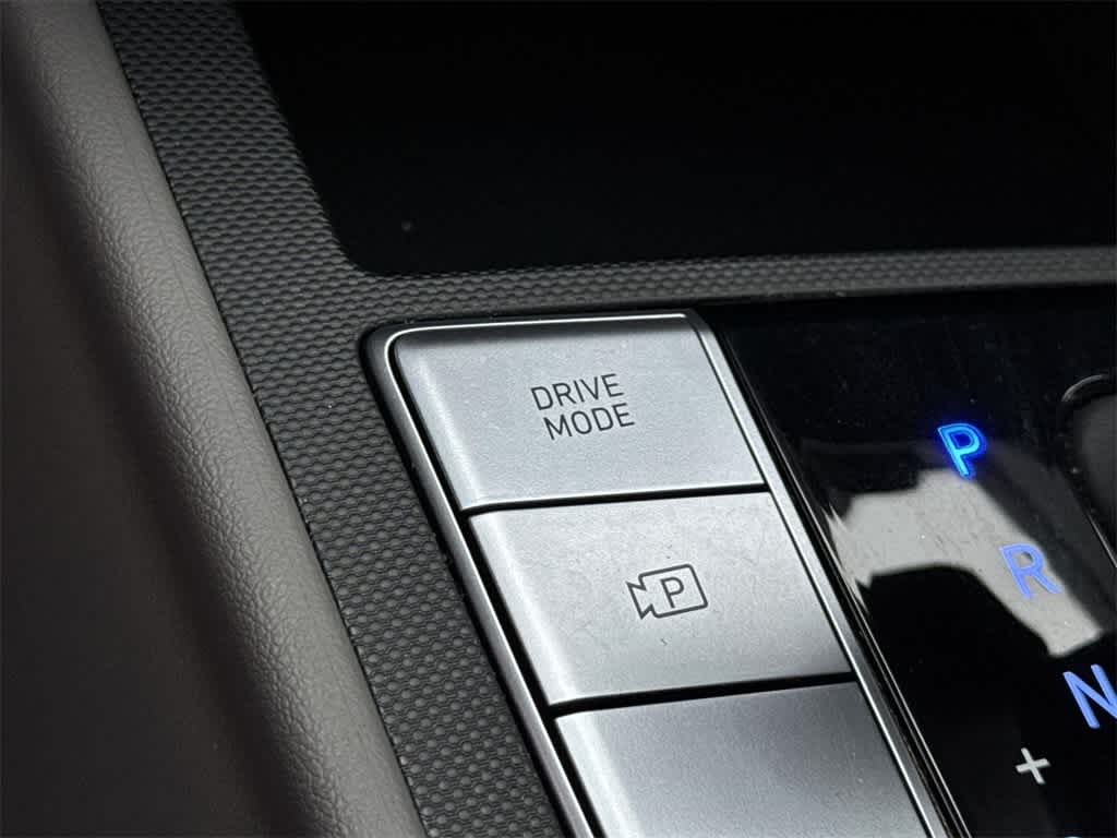 Thumbnail: 2023 Hyundai Elantra - 21