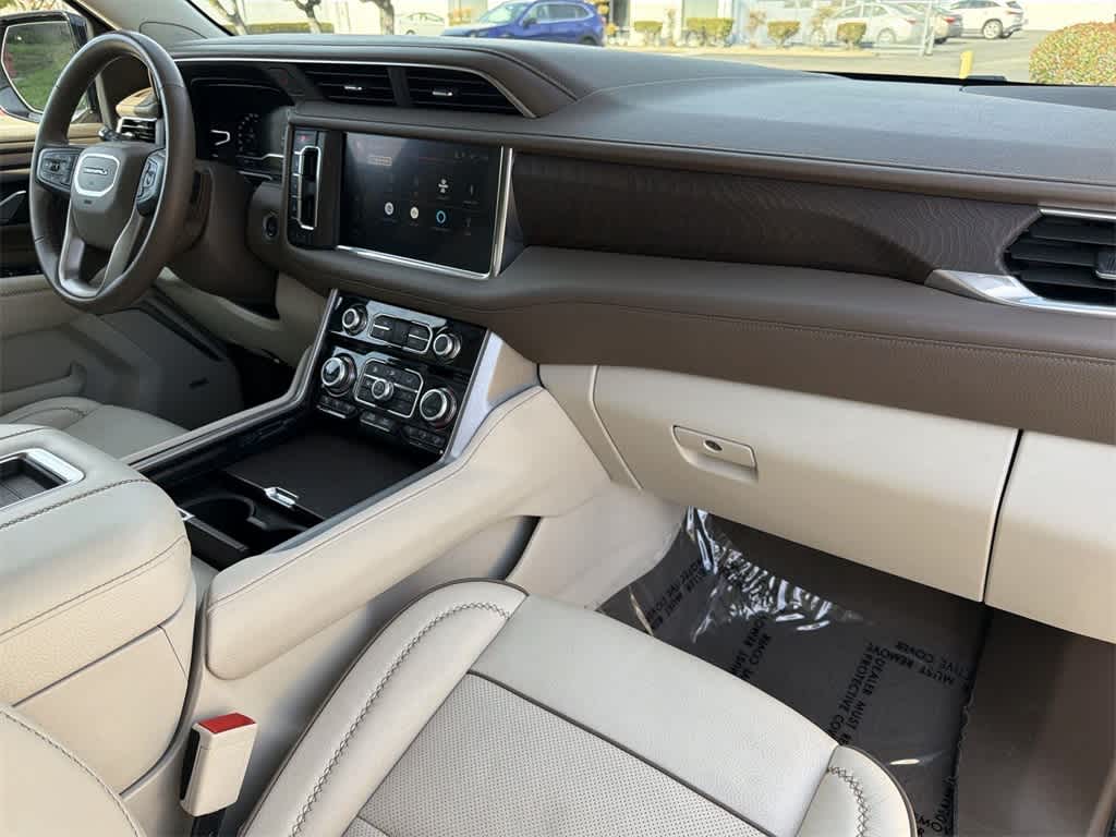 Thumbnail: 2023 GMC Yukon XL - 43