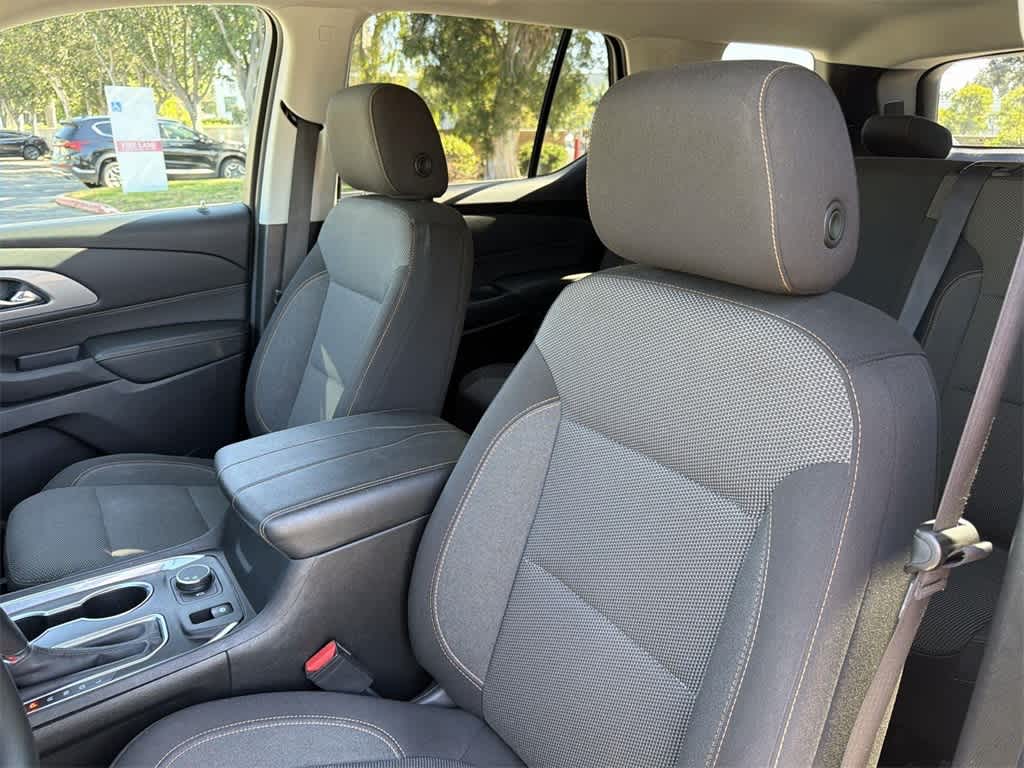 Thumbnail: 2019 Chevrolet Traverse - 26