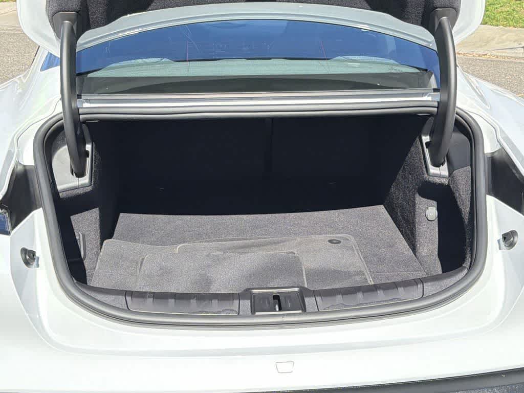 Thumbnail: 2023 Porsche Taycan - 32