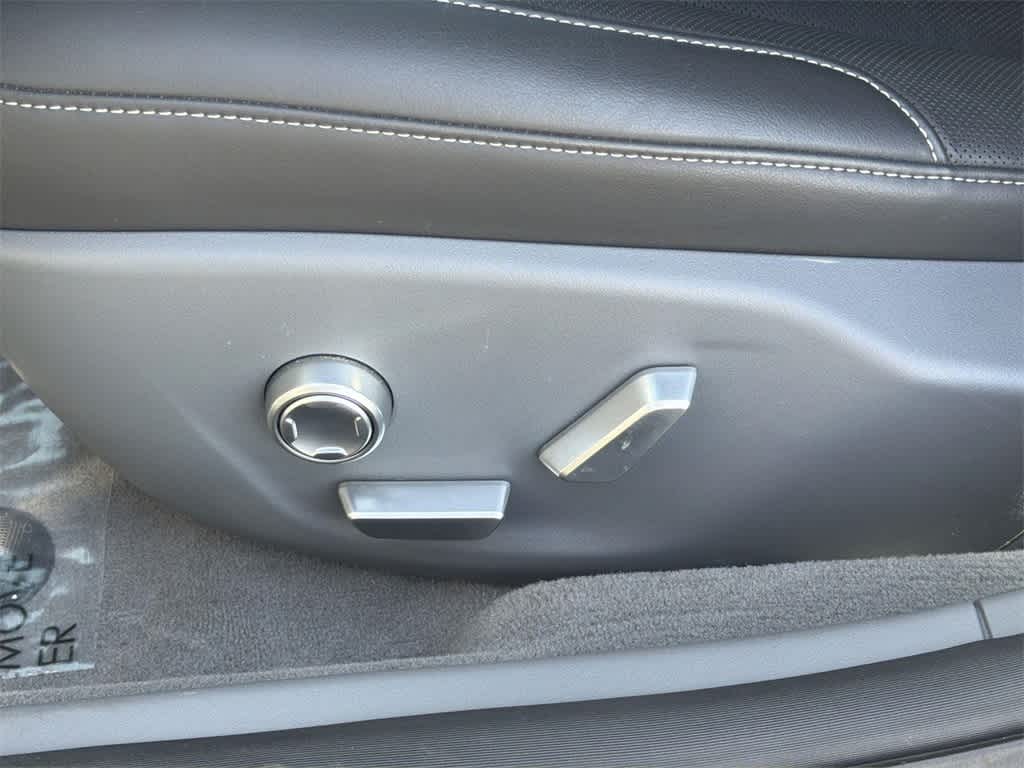 Thumbnail: 2024 Lucid Air - 25