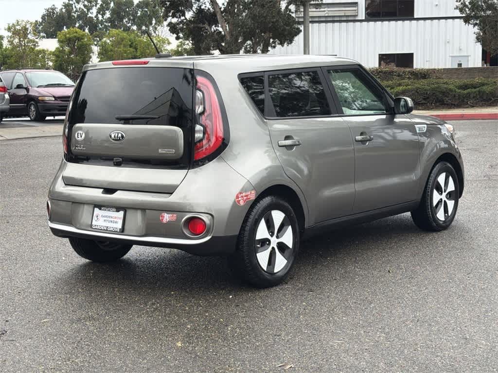 Thumbnail: 2017 Kia Soul EV - 4