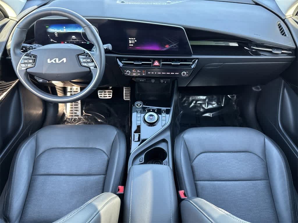 Thumbnail: 2023 Kia Niro - 12