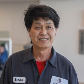 Staff member Steven Tran from ID_7ed2a2