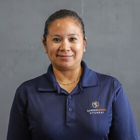 Staff member Catherine Medalle from ID_42c016