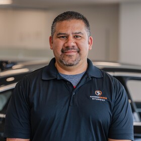 Staff member Michael Baires from ID_2bf527