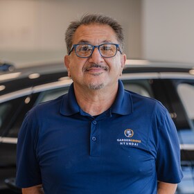 Staff member Charlie Babakhani from ID_7ed2a2