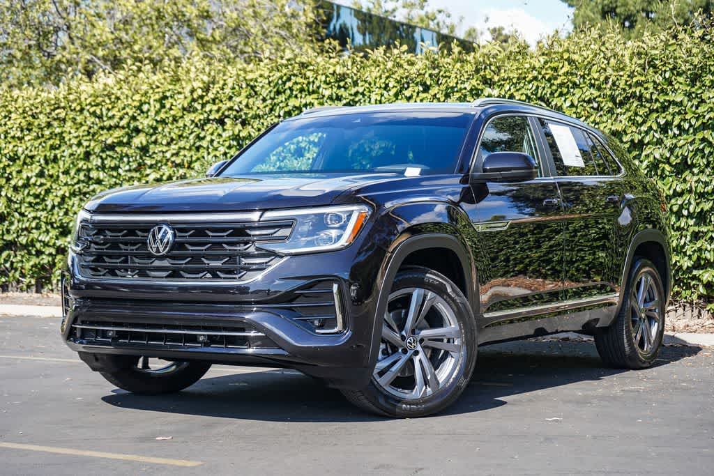 2024 Volkswagen Atlas Cross Sport 2.0T SEL R-Line 4MOTION's photo