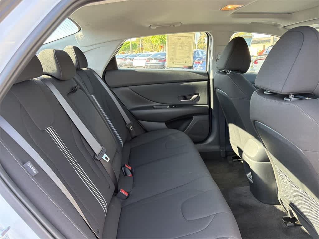 Thumbnail: 2025 Hyundai Elantra - 33