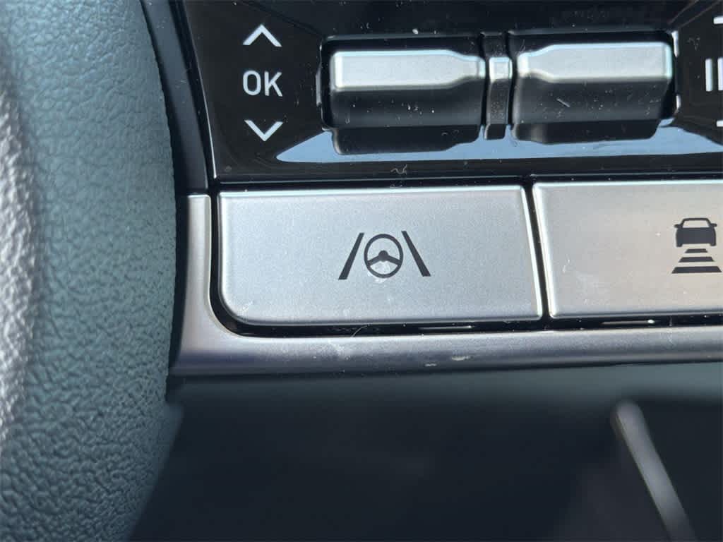 Thumbnail: 2025 Hyundai Elantra - 24