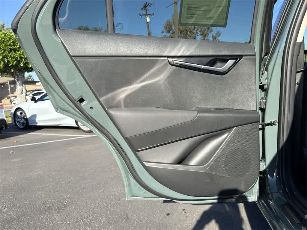 Thumbnail: 2023 Kia Niro - 29