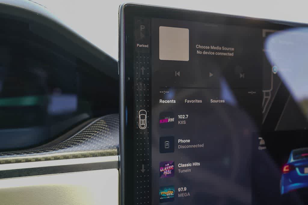 Thumbnail: 2022 Tesla Model X - 22