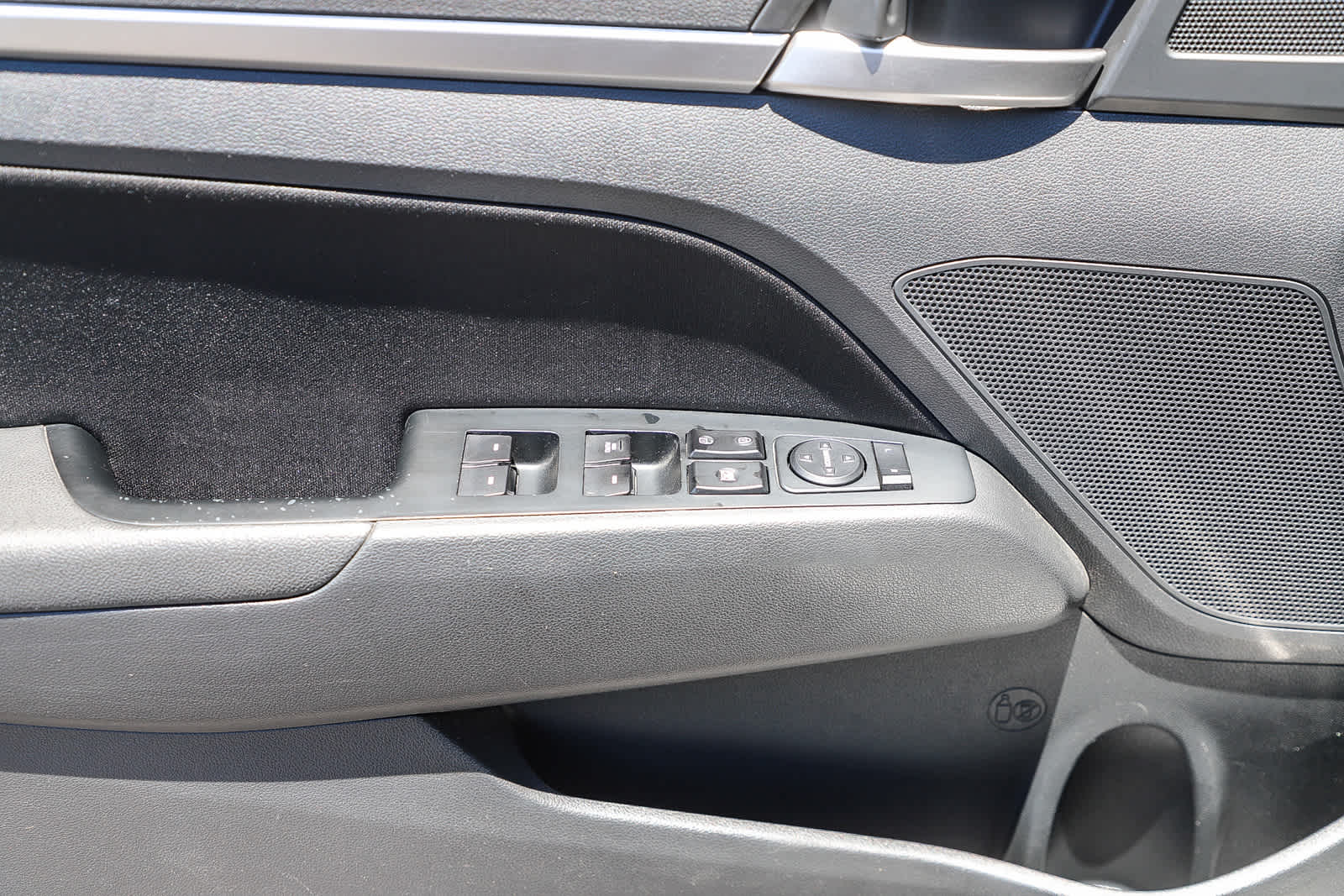 Thumbnail: 2019 Hyundai Elantra - 20