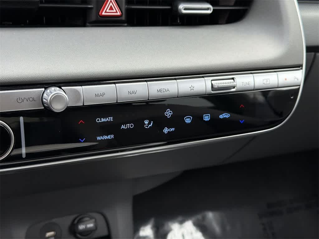 Thumbnail: 2024 Hyundai Ioniq 5 - 16