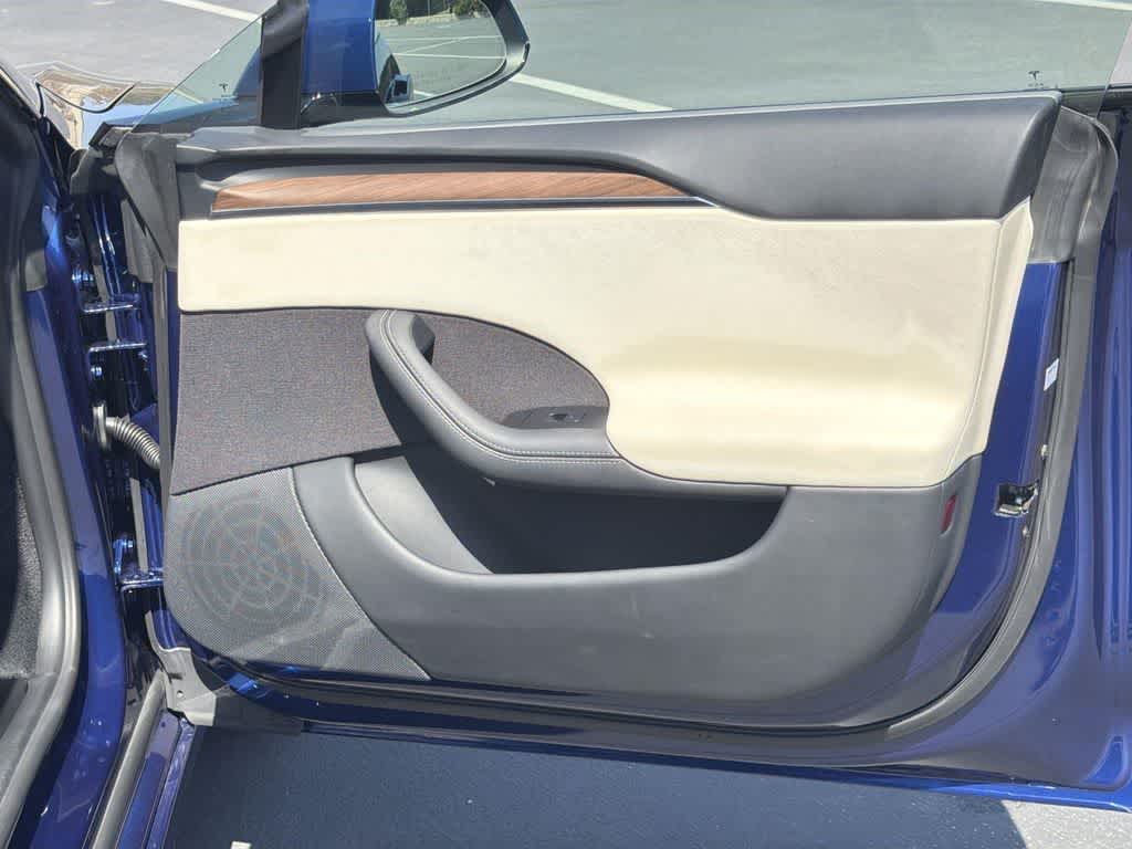 Thumbnail: 2023 Tesla Model S - 33