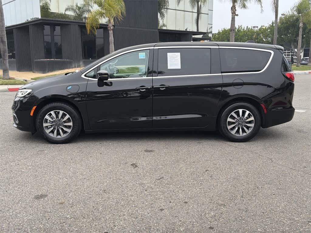 Thumbnail: 2024 Chrysler Pacifica - 7