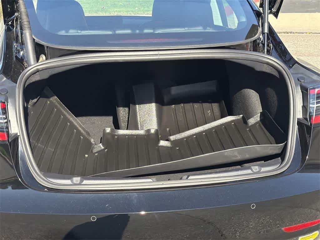 Thumbnail: 2022 Tesla Model 3 - 32