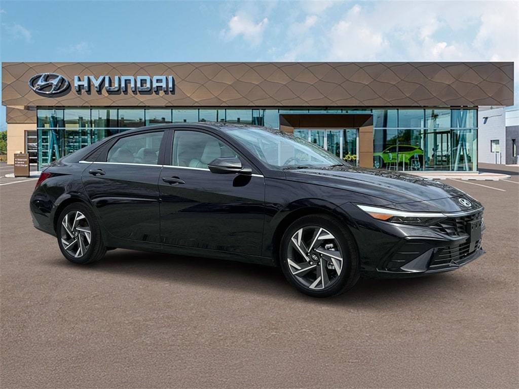 Thumbnail: 2025 Hyundai Elantra - 10
