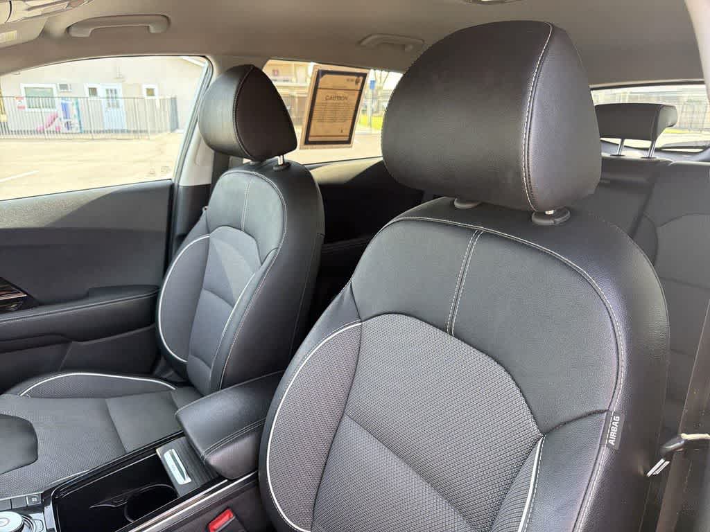 Thumbnail: 2022 Kia Niro - 27