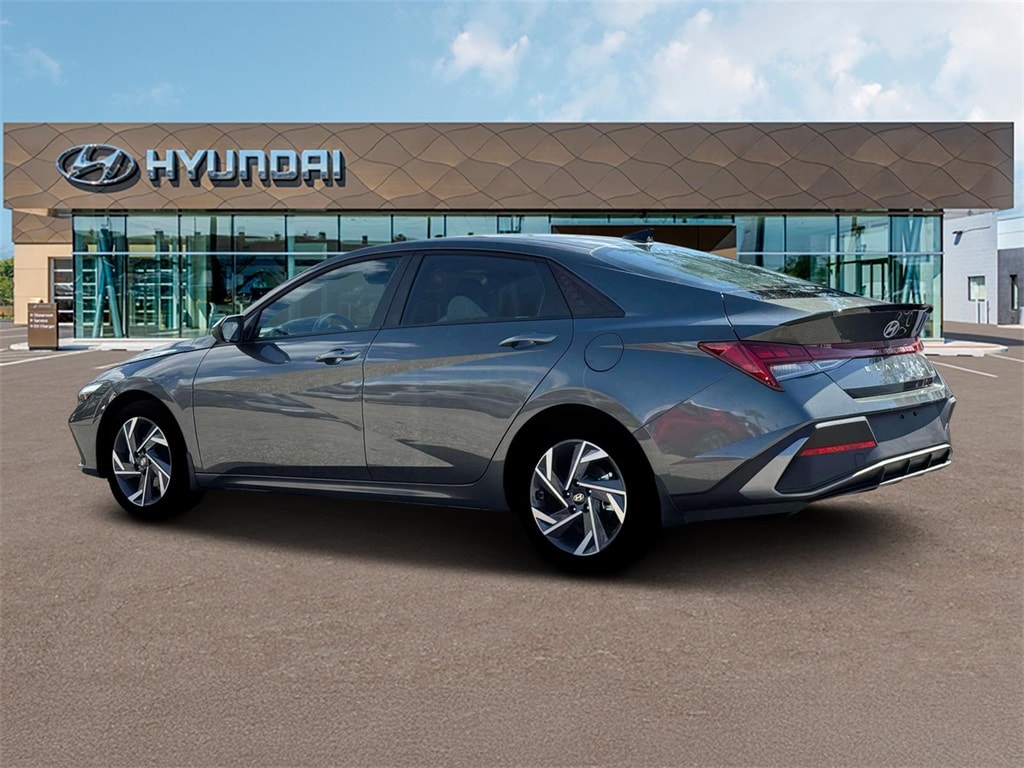 Thumbnail: 2025 Hyundai Elantra - 4