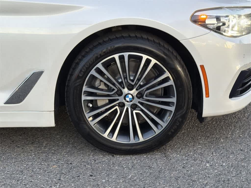 Thumbnail: 2020 BMW 5 Series - 41