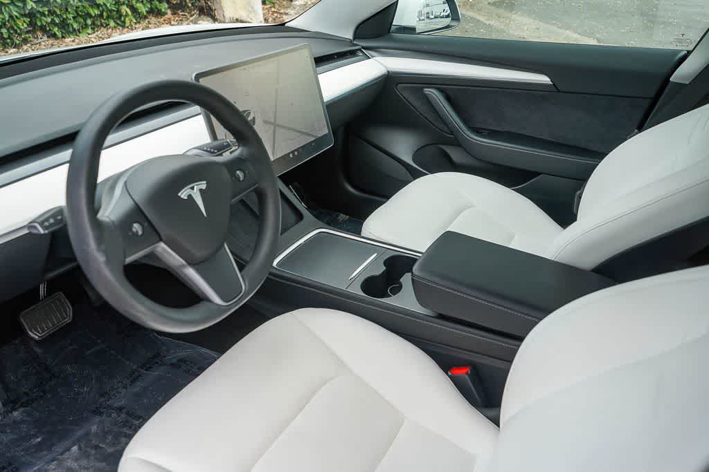 Thumbnail: 2021 Tesla Model 3 - 16