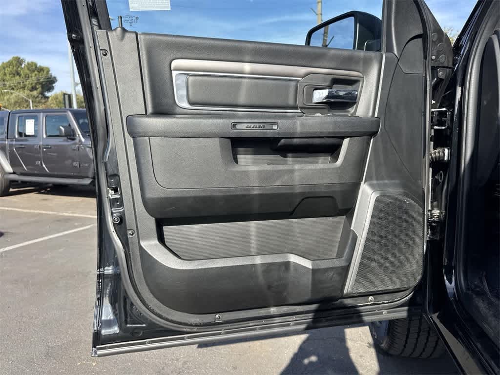 Thumbnail: 2024 RAM 1500 Classic - 22