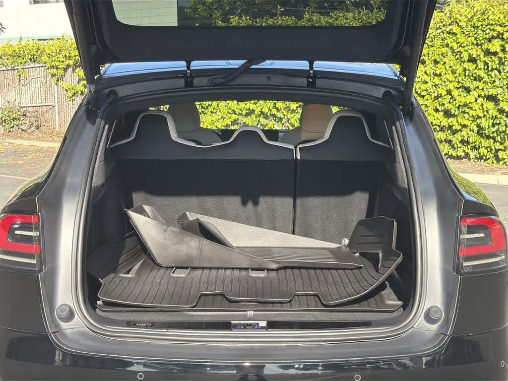 Thumbnail: 2022 Tesla Model X - 28