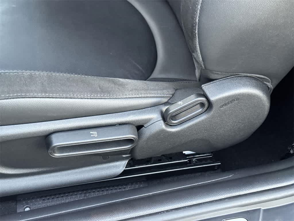 Thumbnail: 2023 MINI Cooper Hardtop - 27