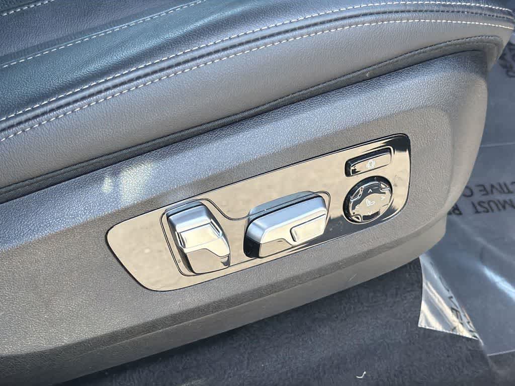 Thumbnail: 2021 BMW M5 - 42