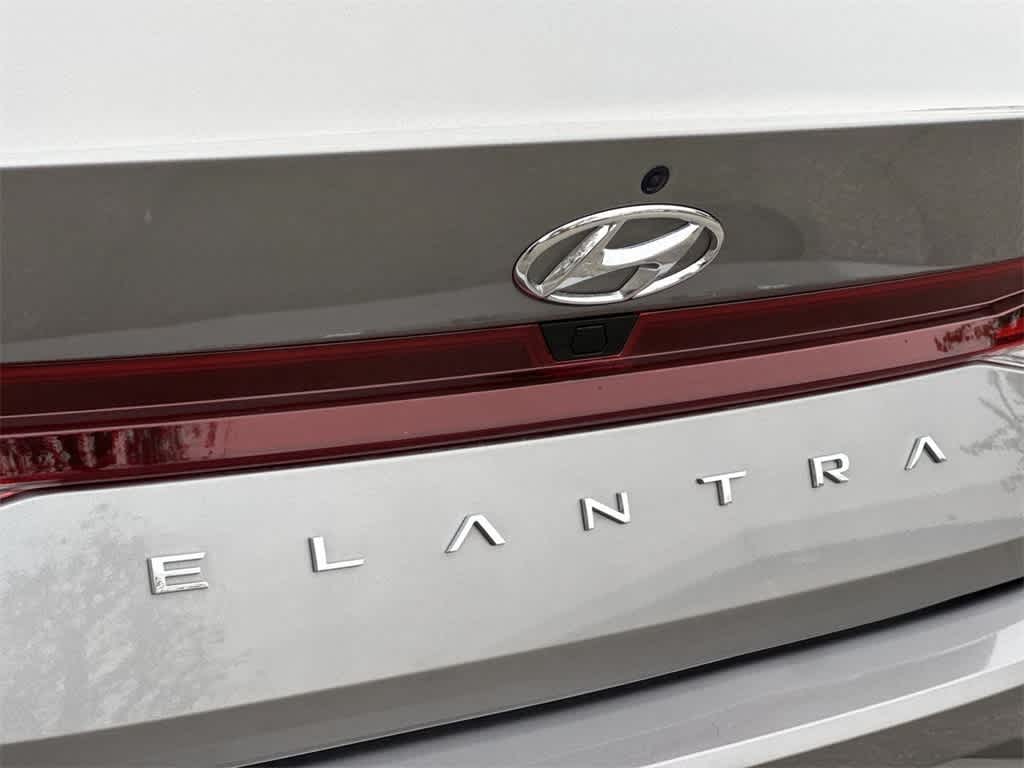 Thumbnail: 2023 Hyundai Elantra - 31