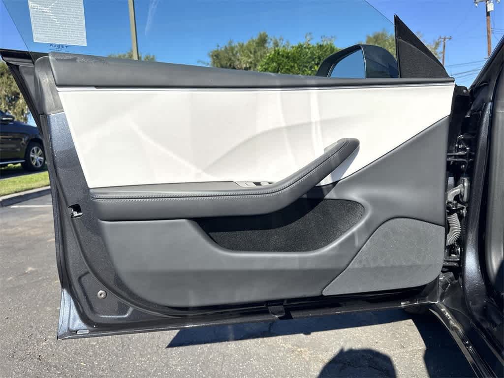 Thumbnail: 2025 Tesla Model 3 - 24